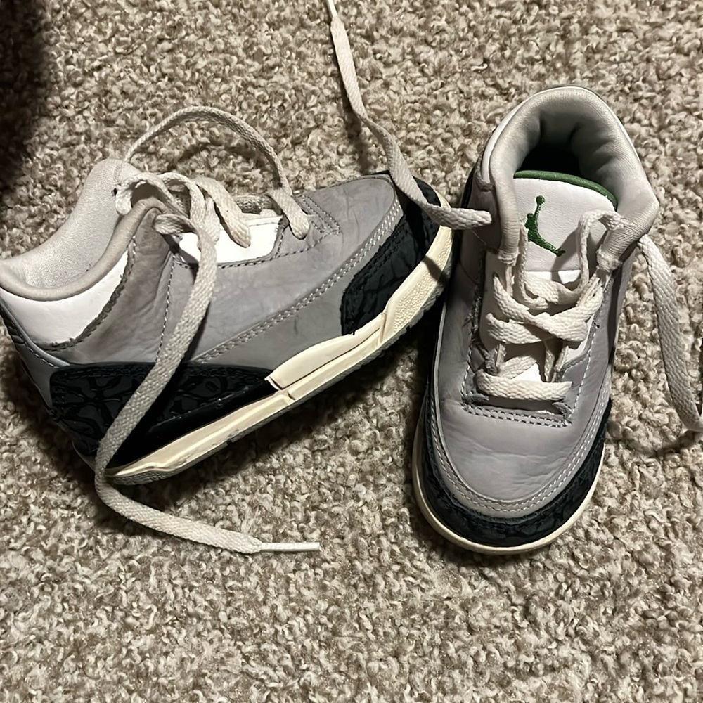 Jordan size 6C. The perfect sneakers for your baby